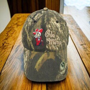 Mossy Oak Field Staff Ole Miss Rebels Camo Strapback Cap Trucker Baseball Hat